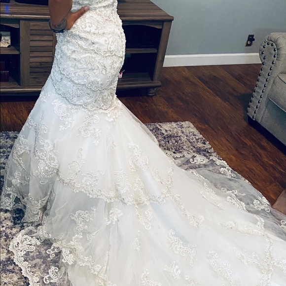 Ivory wedding dress - Picture 6 of 8